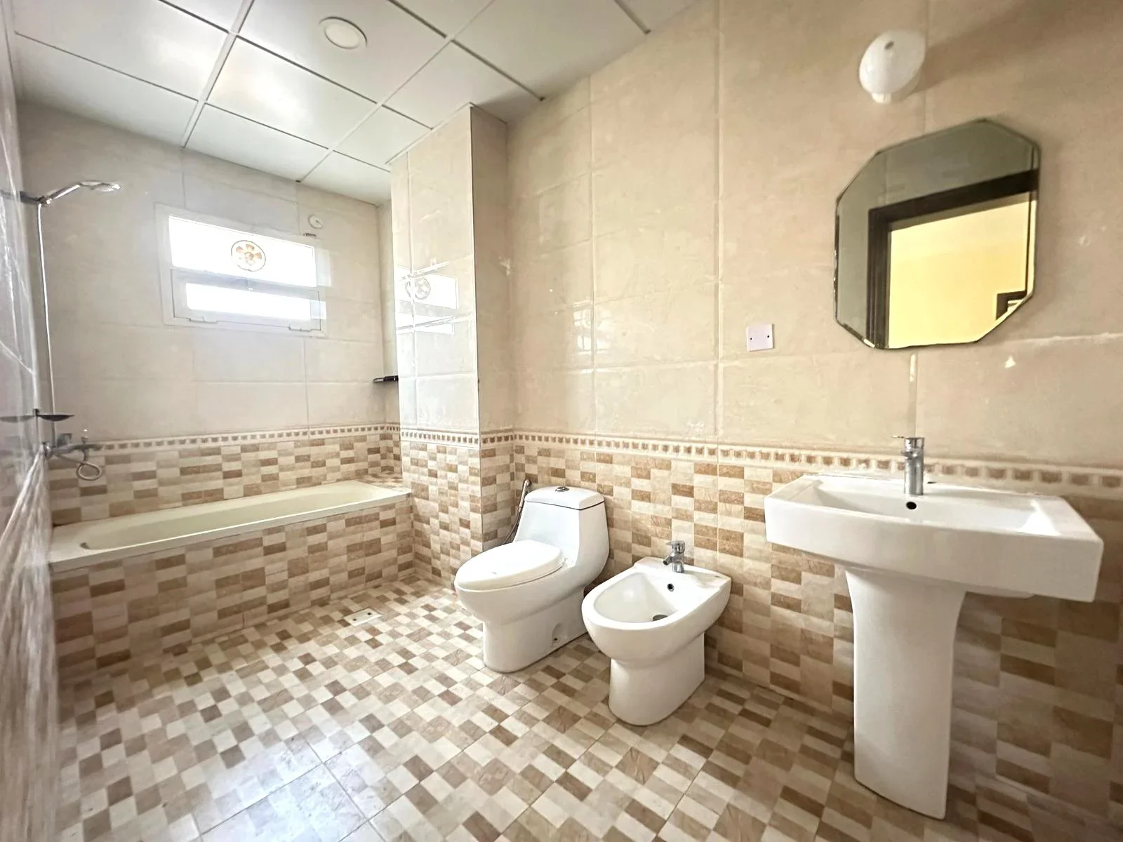 ELEGANTLY FURNISHED 2BR APARTMENT+AMENITIES