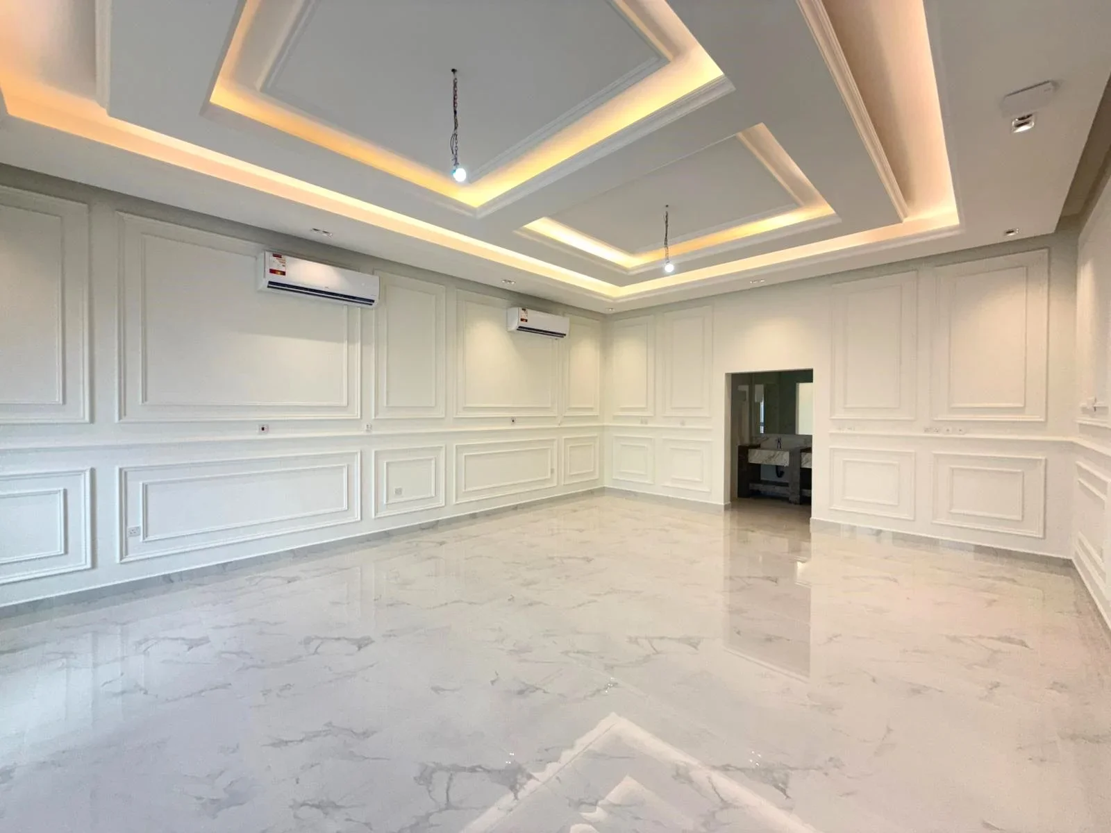 ELEGANT LUXURY 7BR VILLA| PRIVATE MAJLIS+LIFT