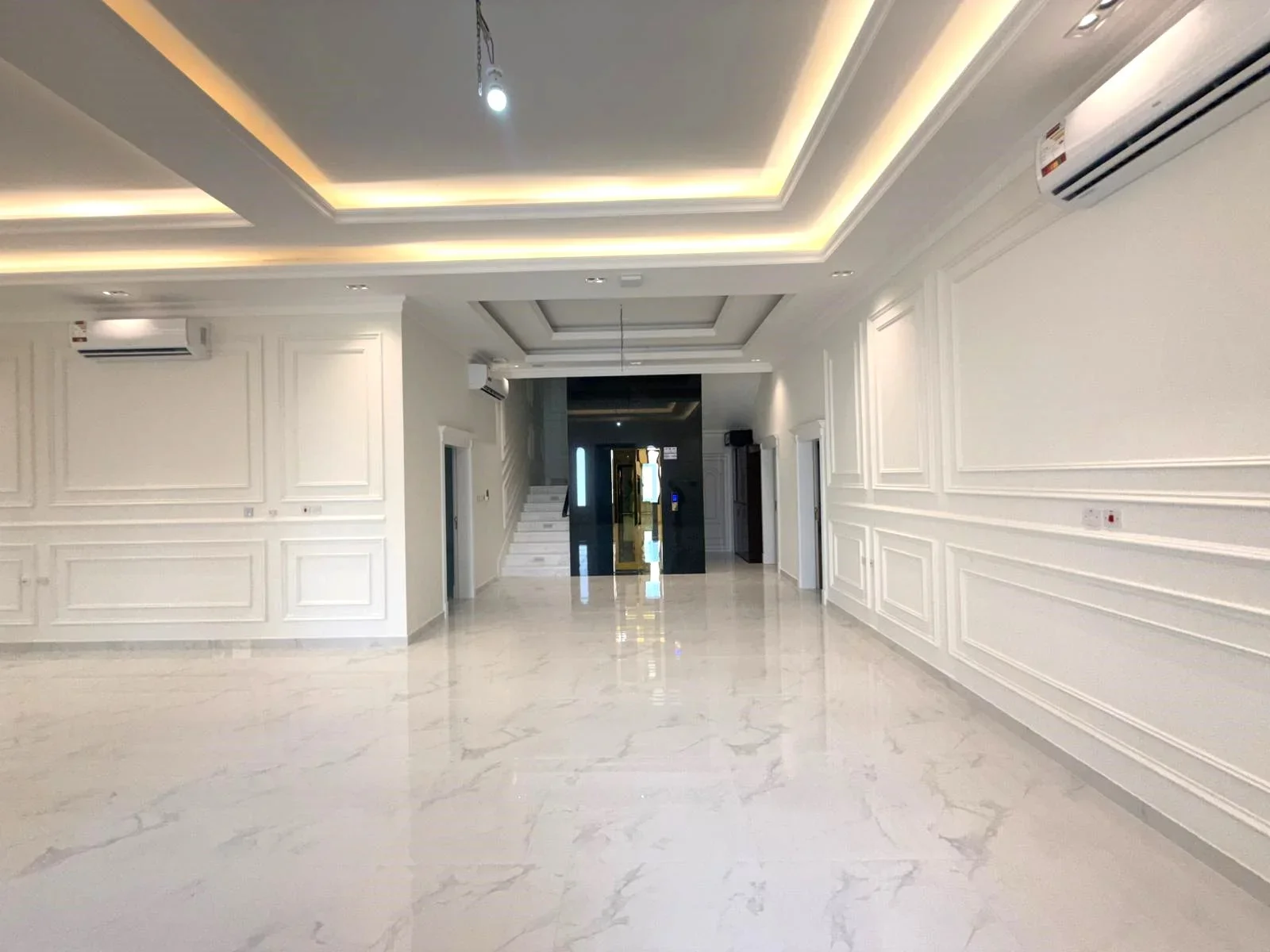 ELEGANT LUXURY 7BR VILLA| PRIVATE MAJLIS+LIFT
