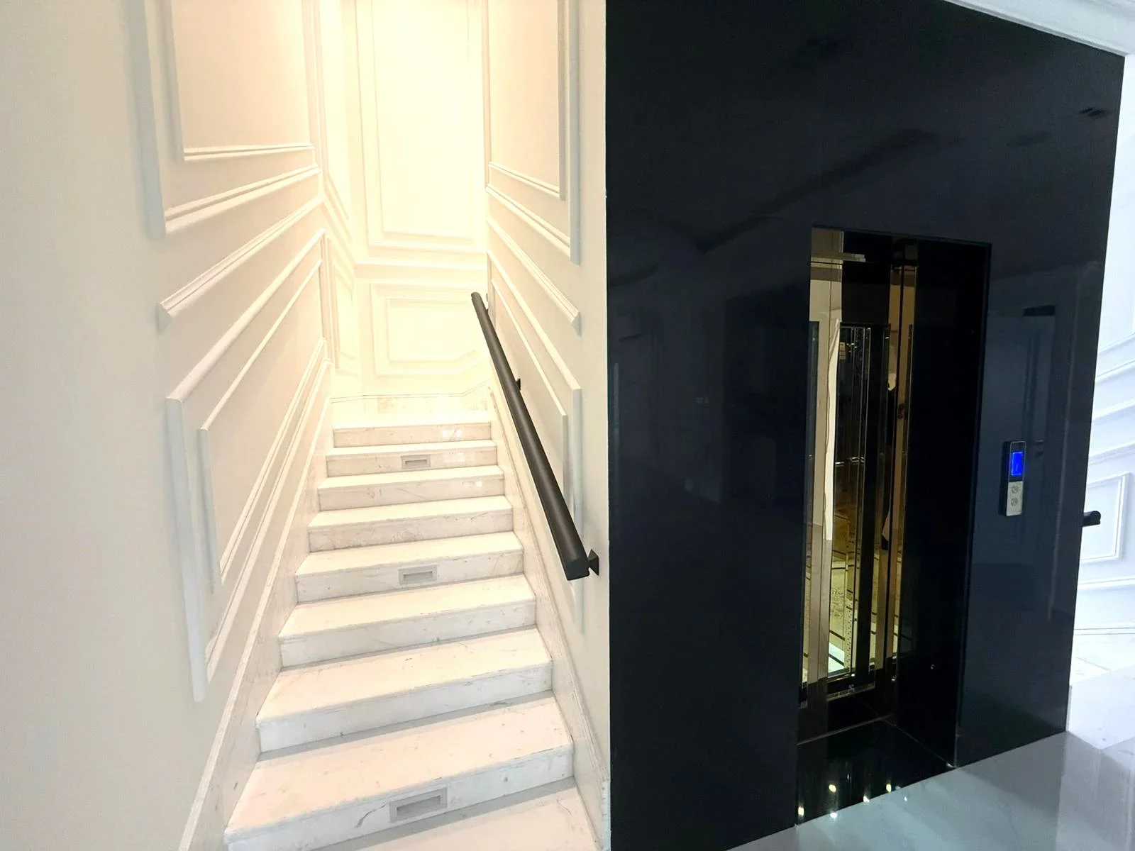 ELEGANT LUXURY 7BR VILLA| PRIVATE MAJLIS+LIFT