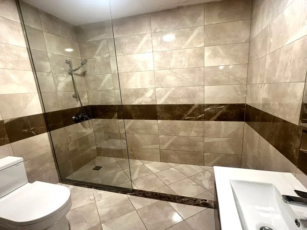 HOT DEAL 2BHK | CLOSE TO STADIUM | SPACIOUS LAYOUT