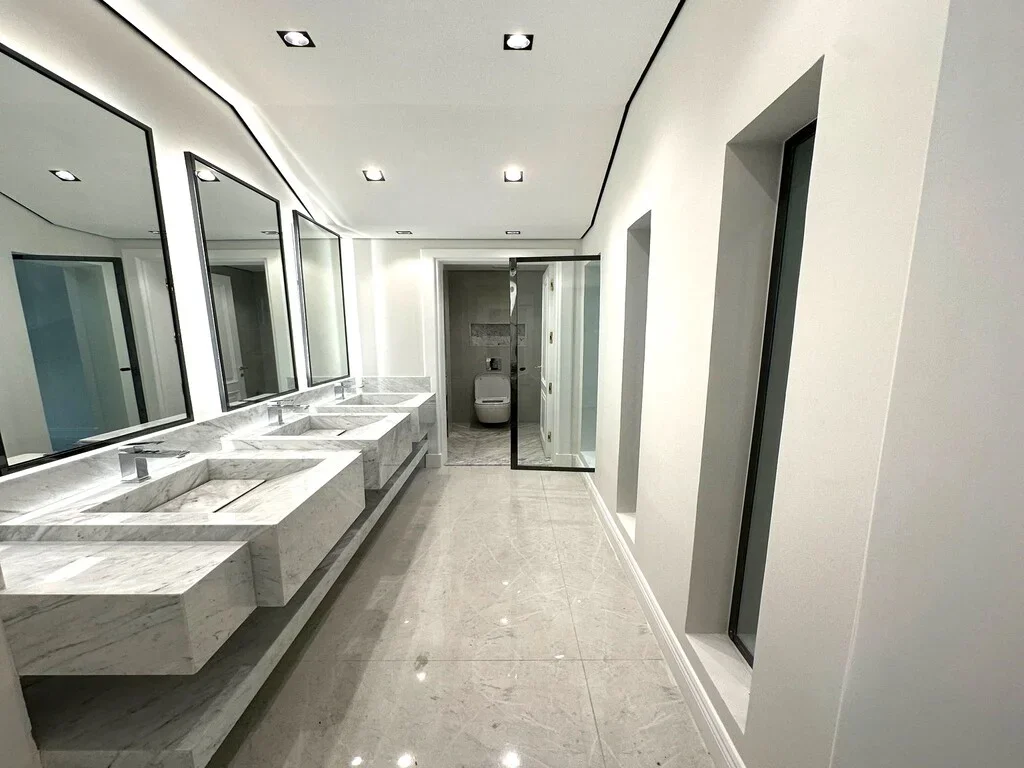 PRESTIGIOUS 7BR ULTRA-LUXURY VILLA + BASEMENT