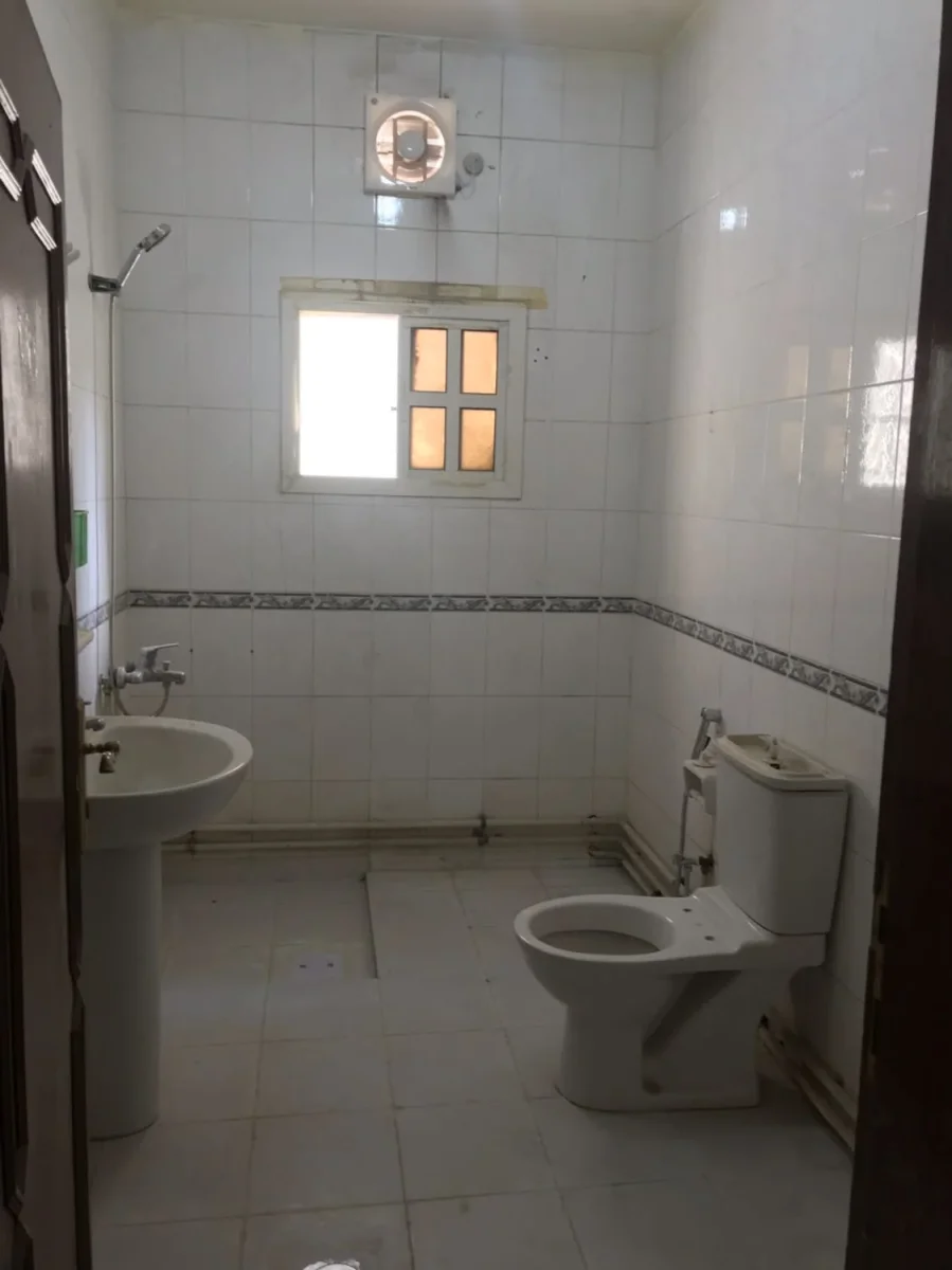 Spacious 1-Bedroom Apartment in Muraikh | Split A/C Included