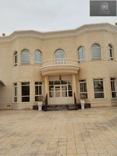Spacious 4-Bedroom Villa for Rent in Umm Qarn | 400 sqm