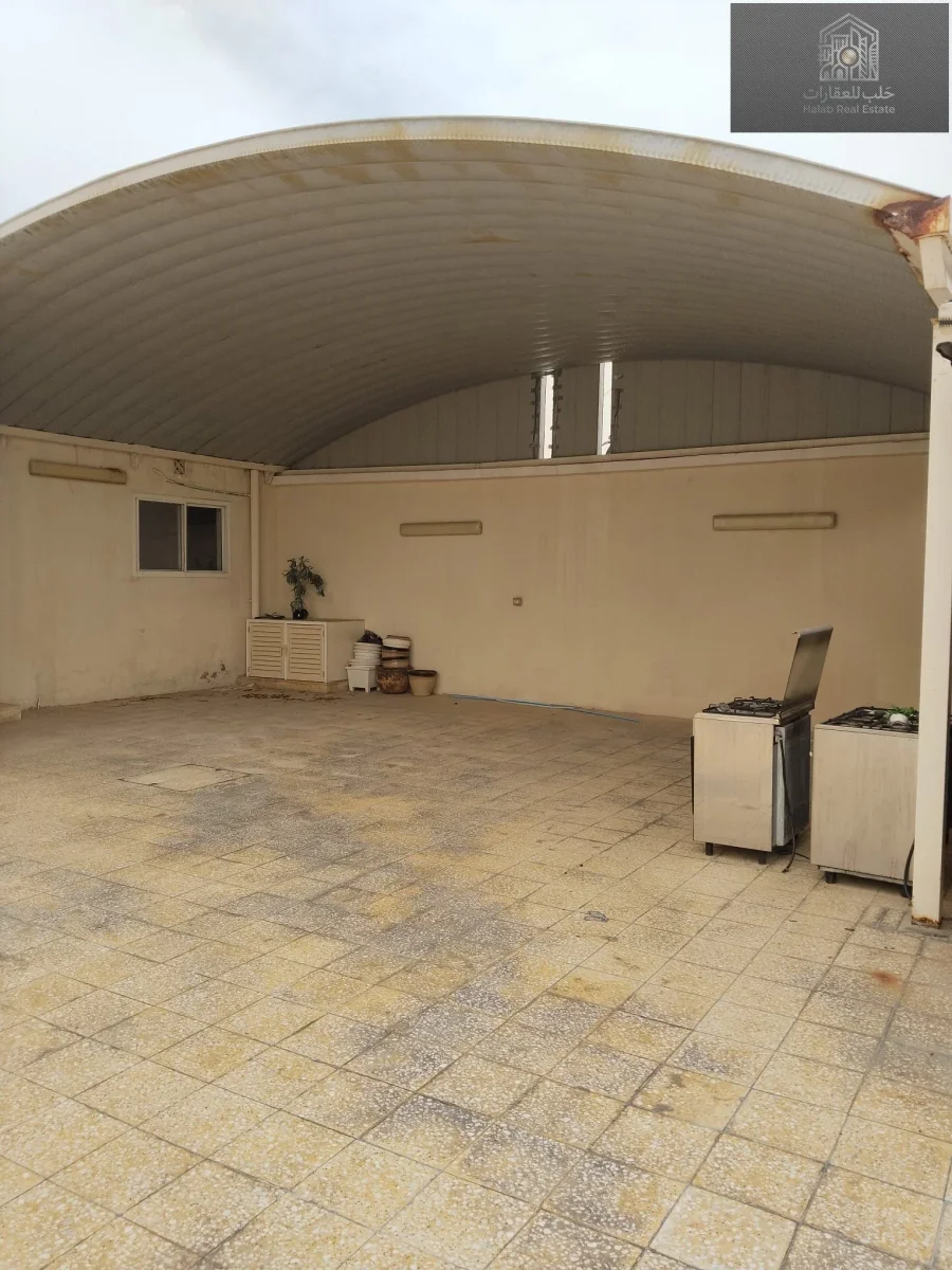 Spacious 4-Bedroom Villa for Rent in Umm Qarn | 400 sqm