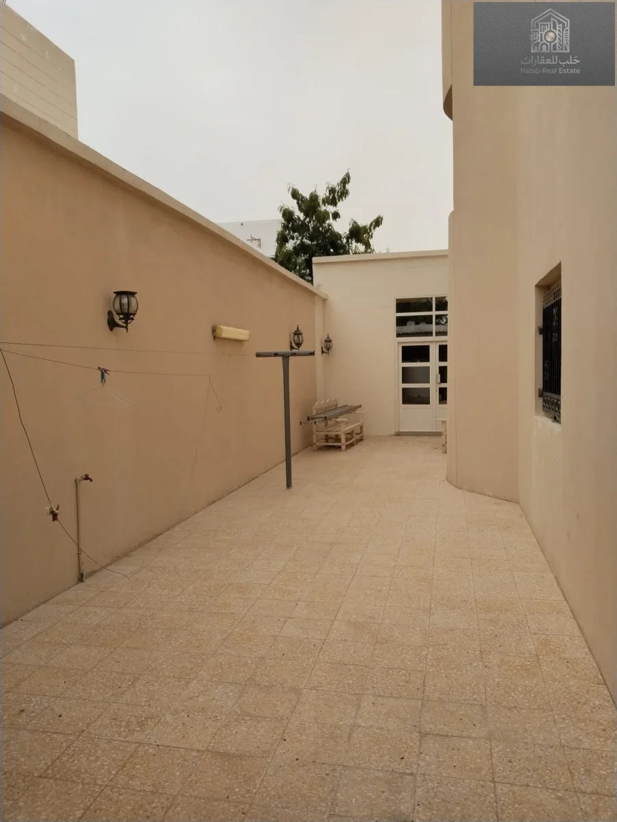 Spacious 4-Bedroom Villa for Rent in Umm Qarn | 400 sqm