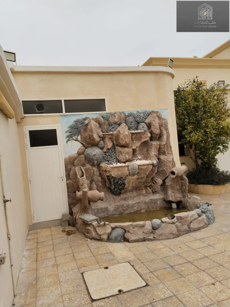Spacious 4-Bedroom Villa for Rent in Umm Qarn | 400 sqm