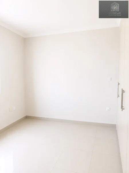 For Rent – 2 Bedroom Apartment in The Pearl Island, Porto Arabia