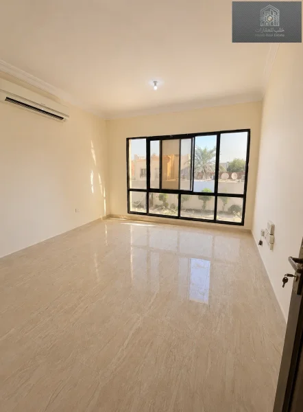 Spacious 1 Bedroom Apartment on First Floor in Old Airport