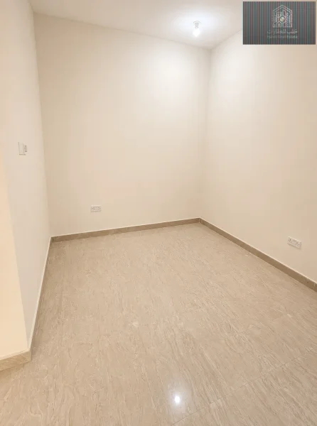 Spacious 1 Bedroom Apartment on First Floor in Old Airport