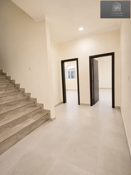 Spacious 7-Bedroom Villa with Annex in Duhail