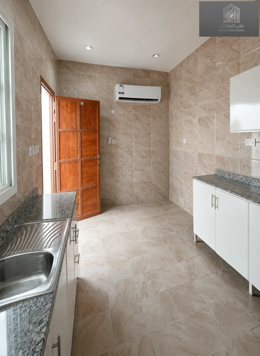 Spacious 7-Bedroom Villa with Annex in Duhail