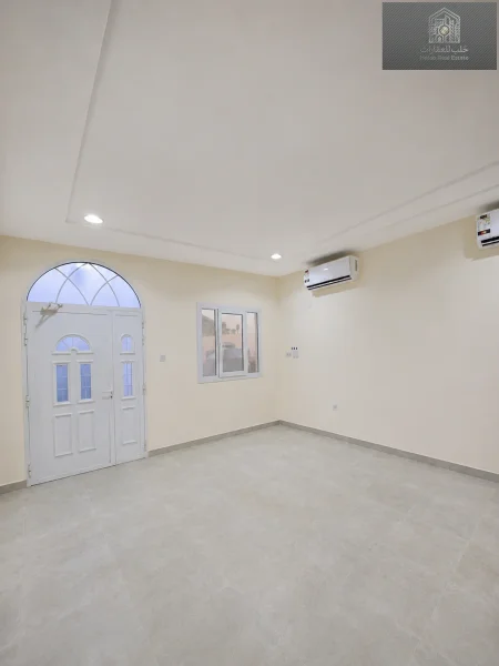 Spacious 7-Bedroom Villa with Annex in Duhail - view 3