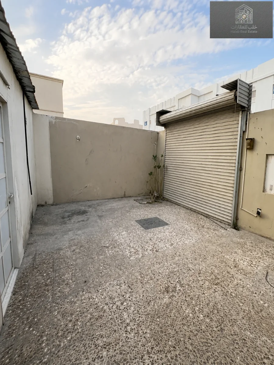Spacious standalone villa for rent in Al Kharaitiyat