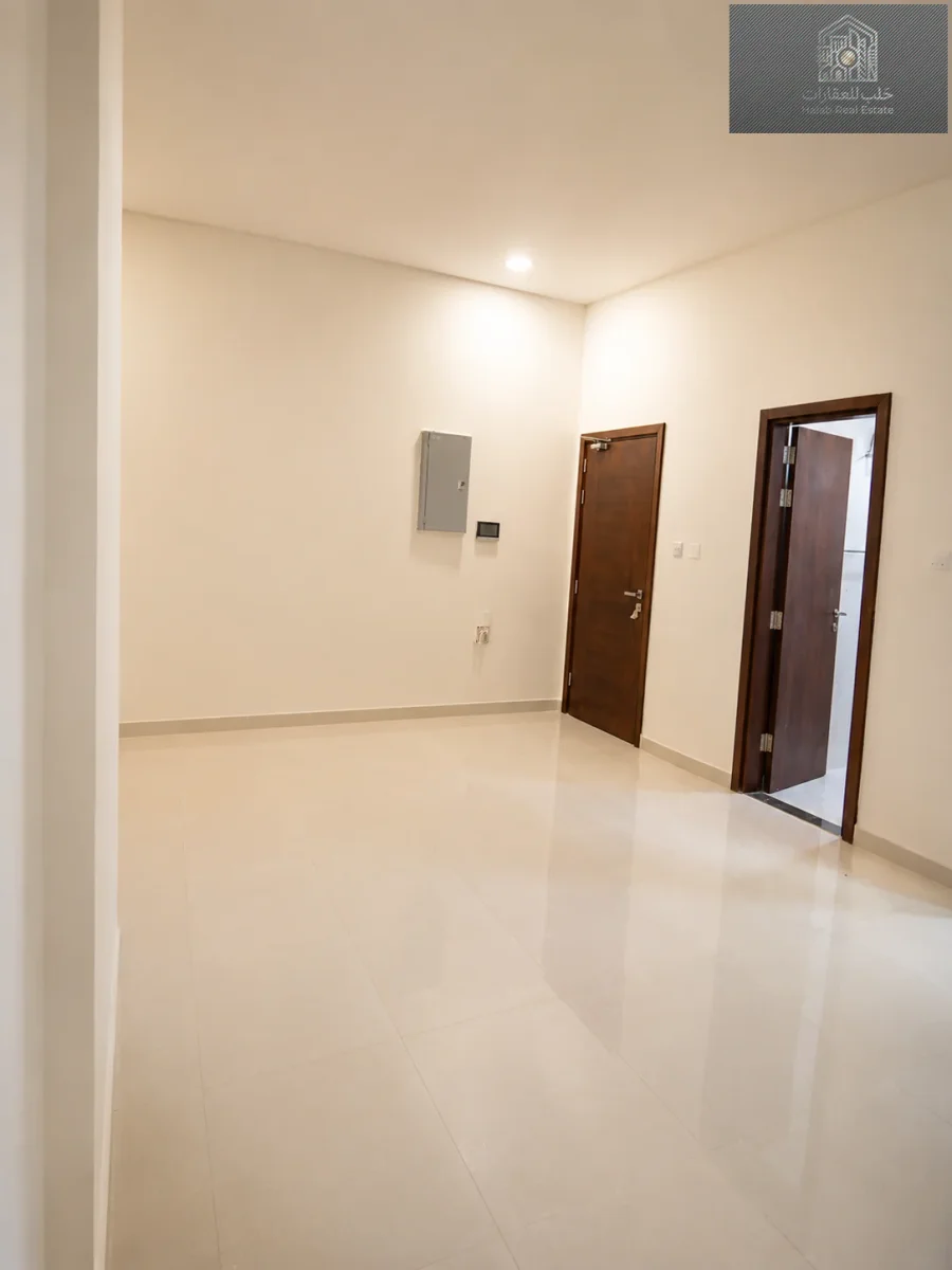 Large 4 Bedroom Family Apartment in Aspire Tower, Al Waab