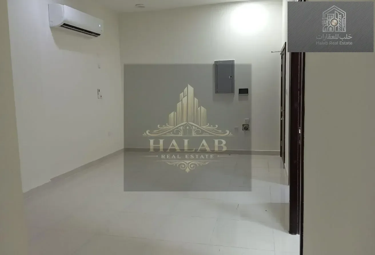 Large 4 Bedroom Family Apartment in Aspire Tower, Al Waab