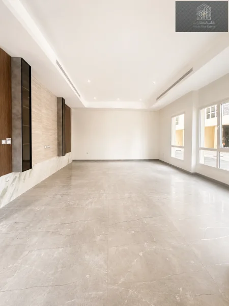 Brand new villa in Al Keesa Gate compound, Al Kheesa