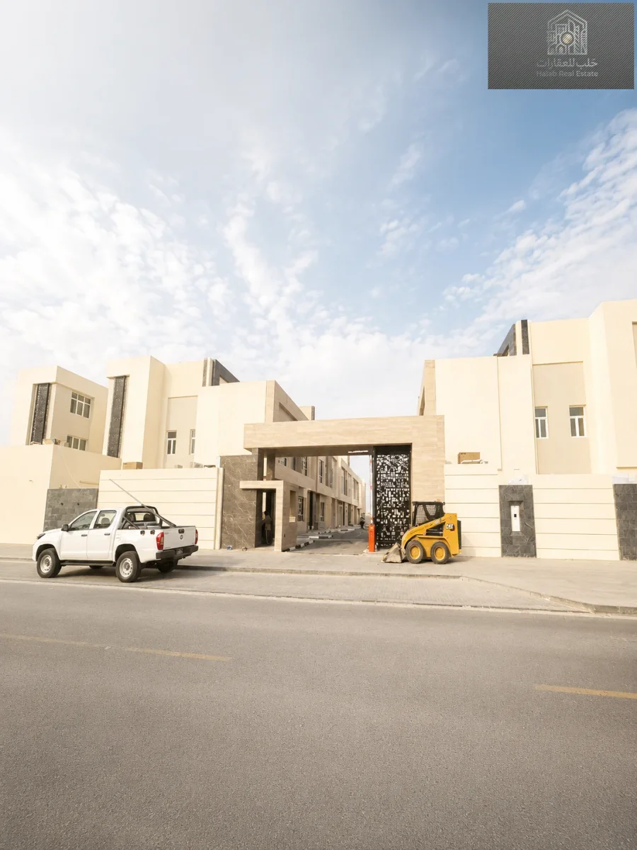 Brand new villa in Al Keesa Gate compound, Al Kheesa