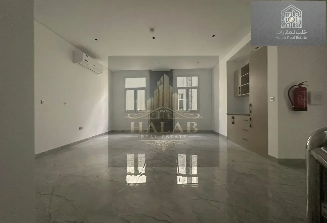 Brand new villa in Al Keesa Gate compound, Al Kheesa