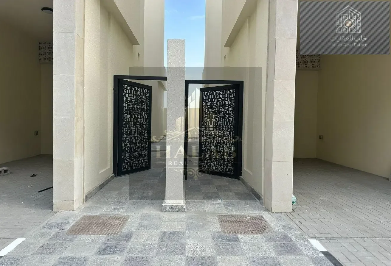 Brand new villa in Al Keesa Gate compound, Al Kheesa