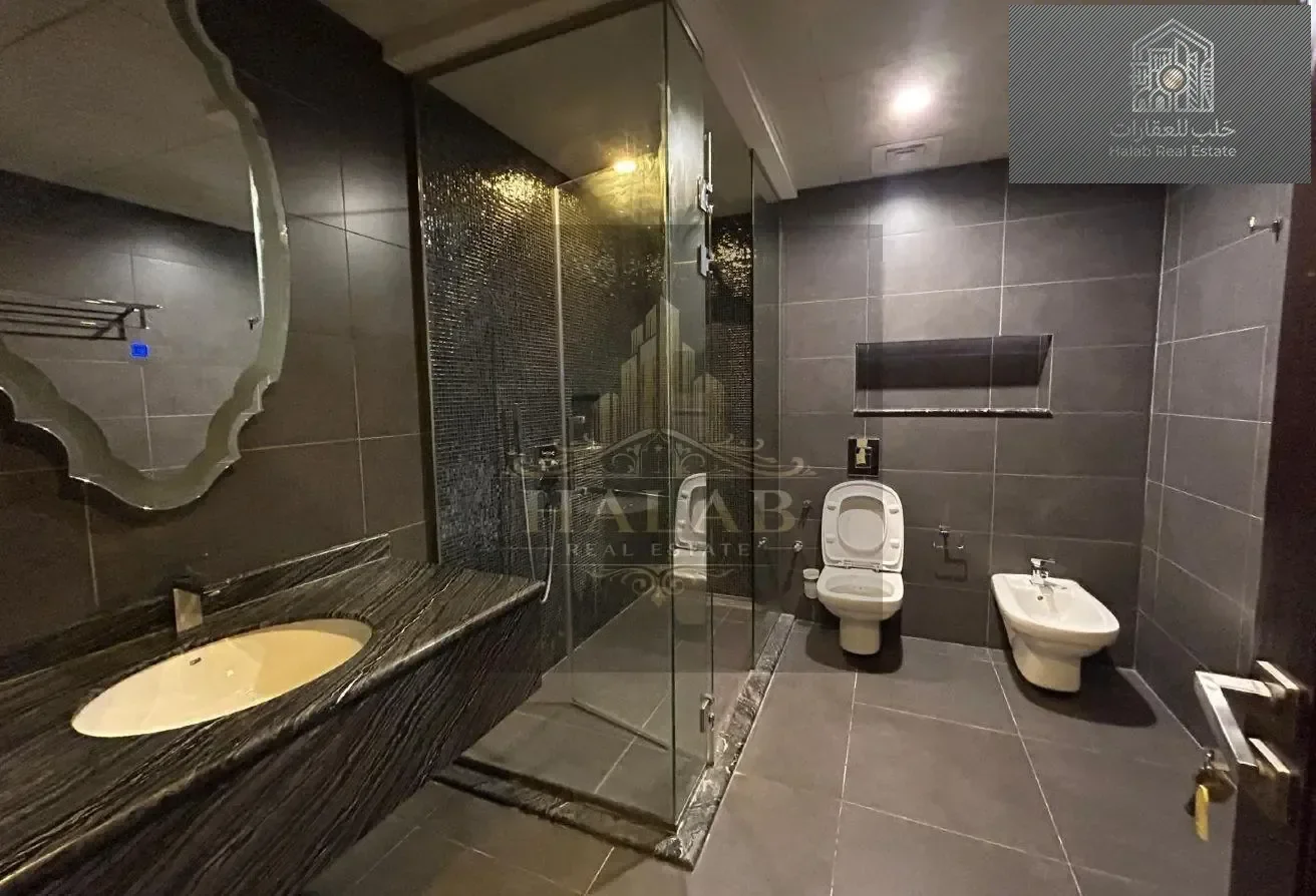 Minimal 1-bedroom studio in Viva West, The Pearl Island