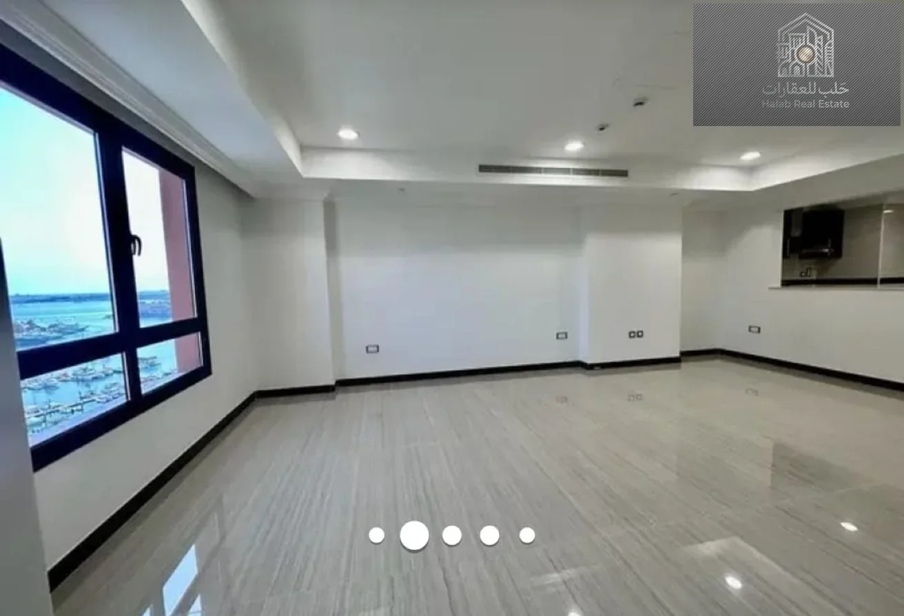 2-Bedroom Apartment in The Pearl | Sea View + Semi - view 3