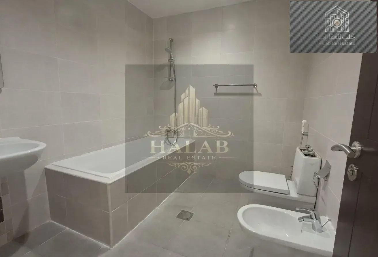 Luxury 2 Bedroom Apartment with Marina View at Lusail Marina Heights