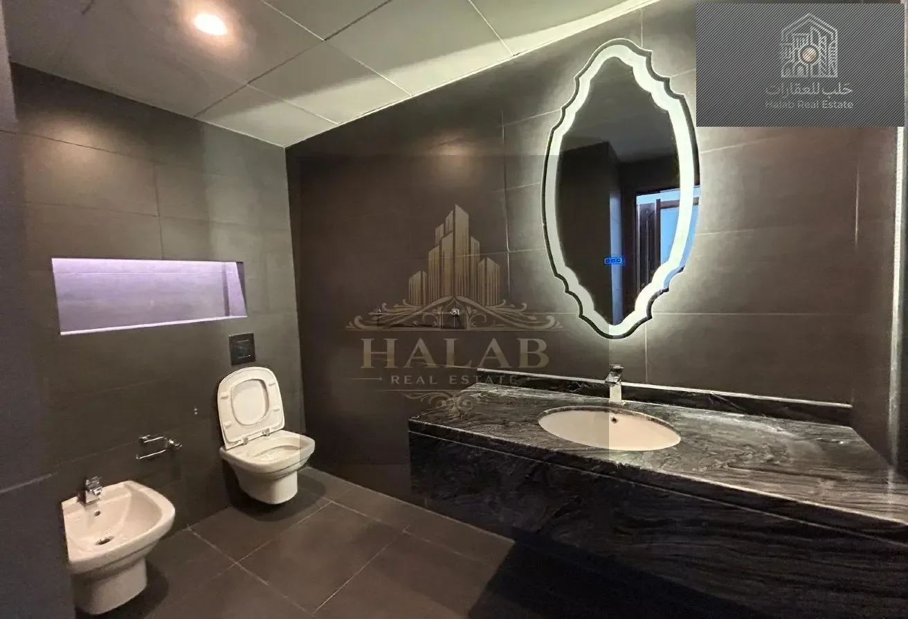Exclusive 1-bedroom sea view apartment in Viva West, The Pearl