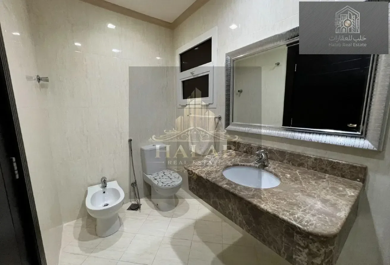 Luxury 2 Bedroom Fully Furnished Apartment in Al Sadd Tourist Apartments - view 3