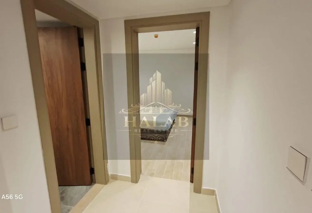HUGE 1 BHK IN CORNICHE RAS ABU ABBOUD WITH BALCONY