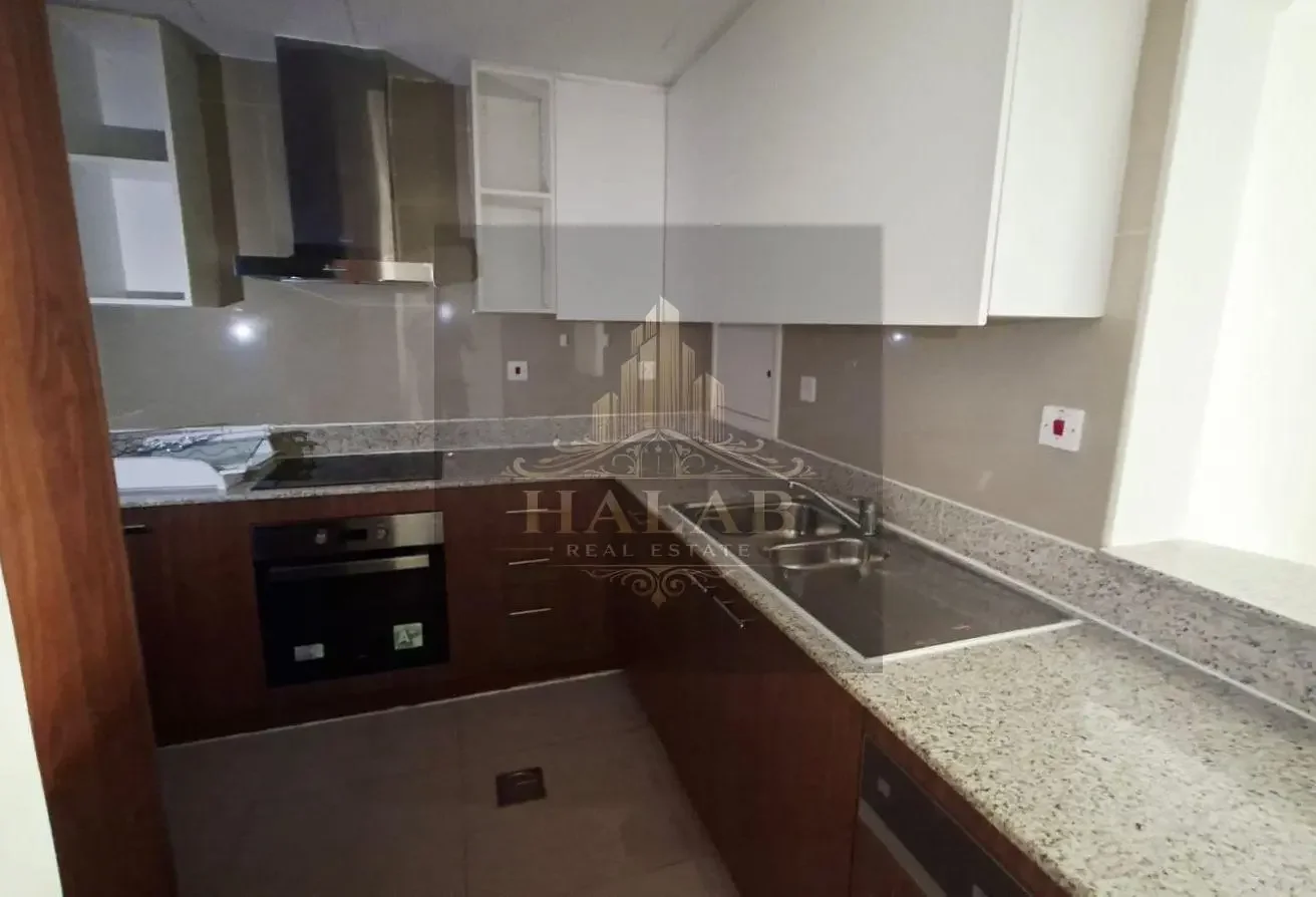 AMAZING One bedroom semi furnished in PORTO ARABIA