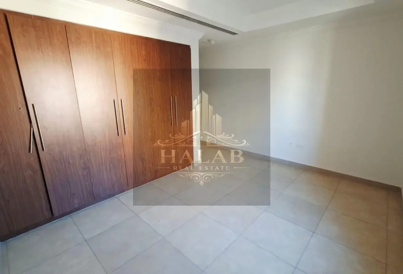 AMAZING One bedroom semi furnished in PORTO ARABIA