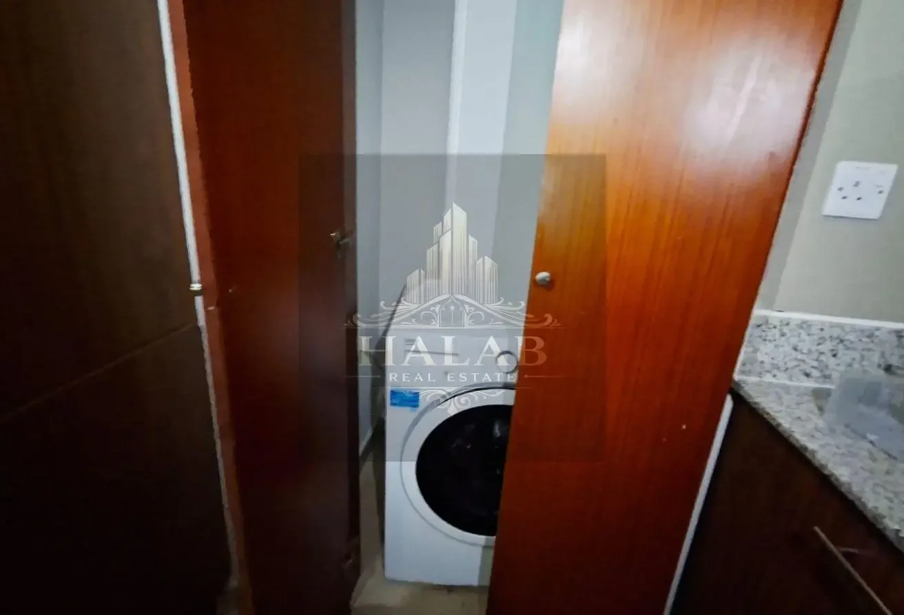 AMAZING One bedroom semi furnished in PORTO ARABIA