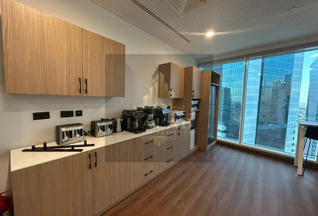 LUXURY FULLY FURNISHED OFFICE SPACE SEA VIEW