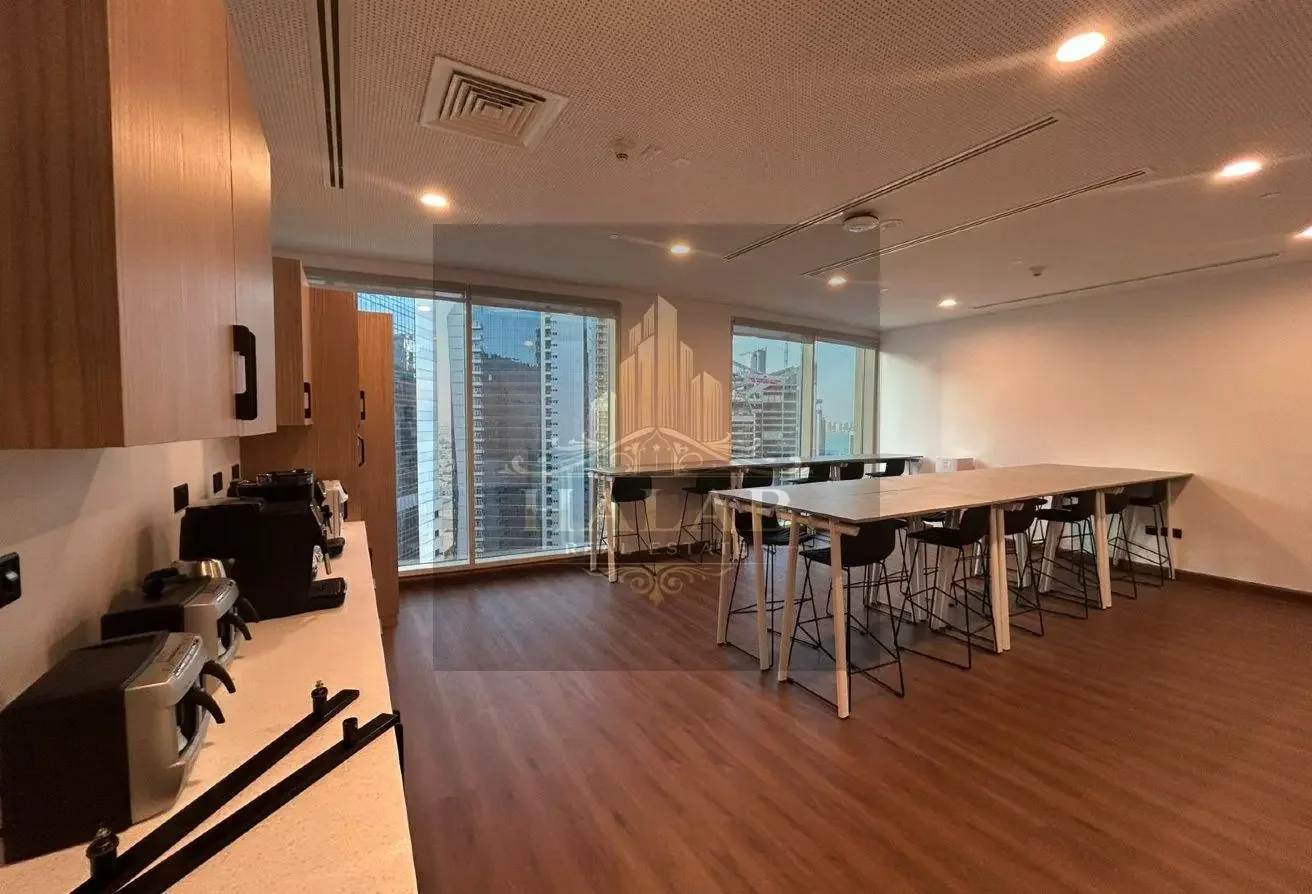 LUXURY FULLY FURNISHED OFFICE SPACE SEA VIEW
