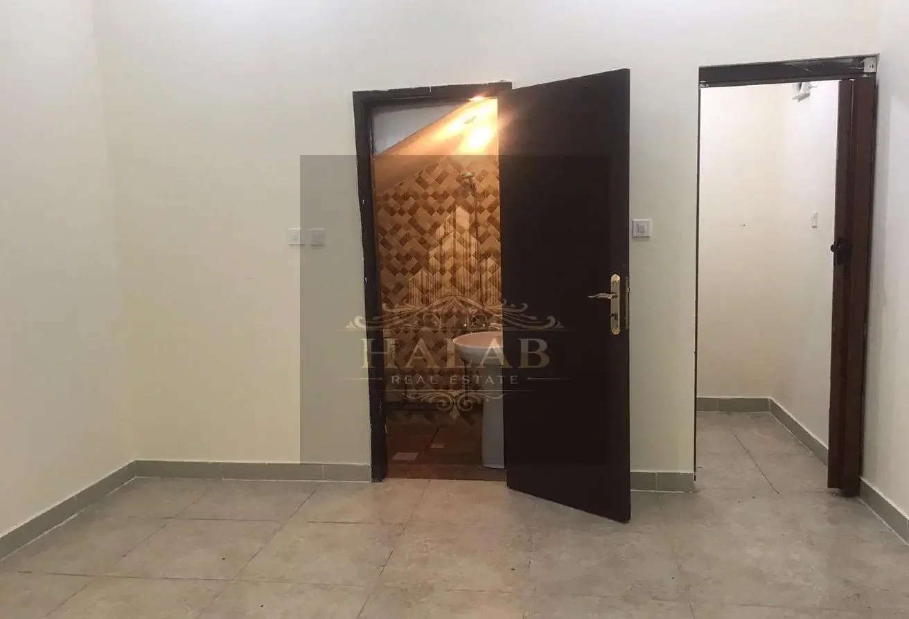 Al-Kharitat Room with kitchen and comprehensive ba