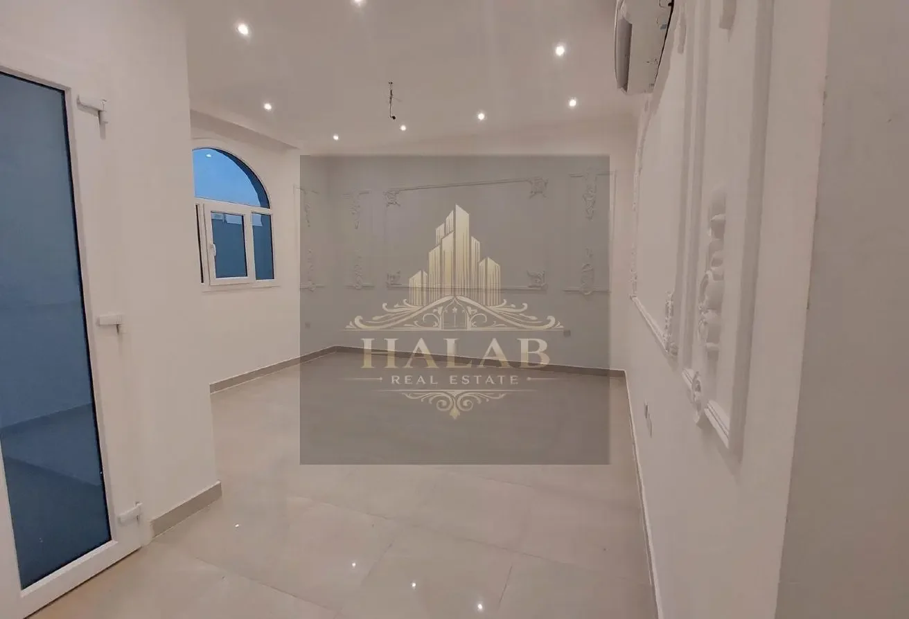 Villa in Al-Rayyan behind Dukhan Bank area ​​1200m