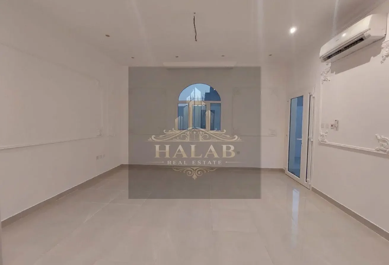 Villa in Al-Rayyan behind Dukhan Bank area ​​1200m