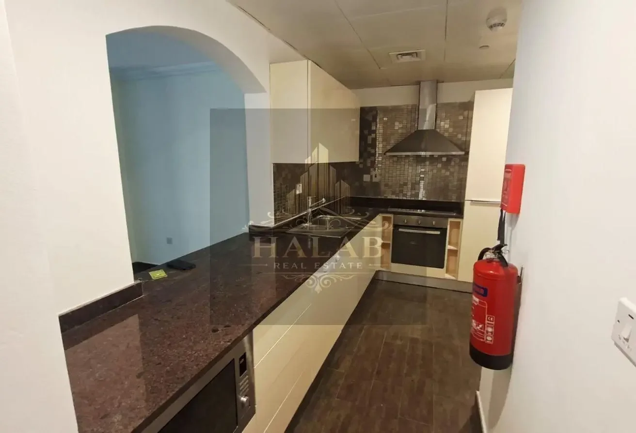 1 BHK Semi-Furnished | Sea View | Balcony