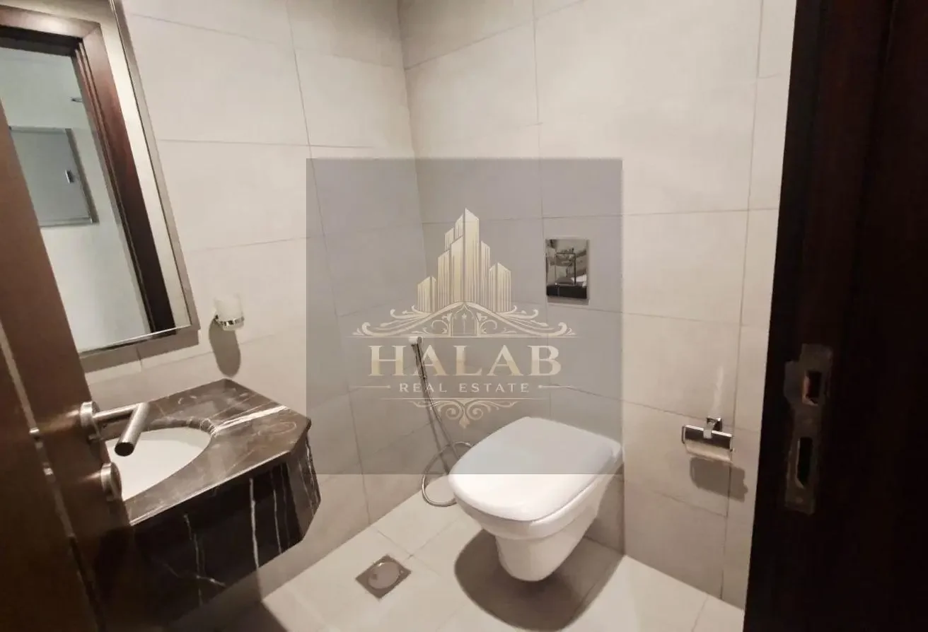 1 BHK Semi-Furnished | Sea View | Balcony