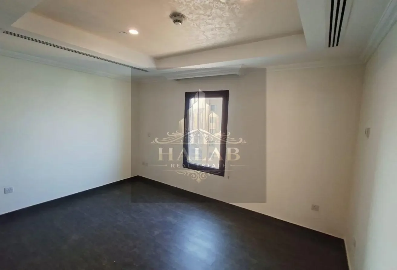 1 BHK Semi-Furnished | Sea View | Balcony