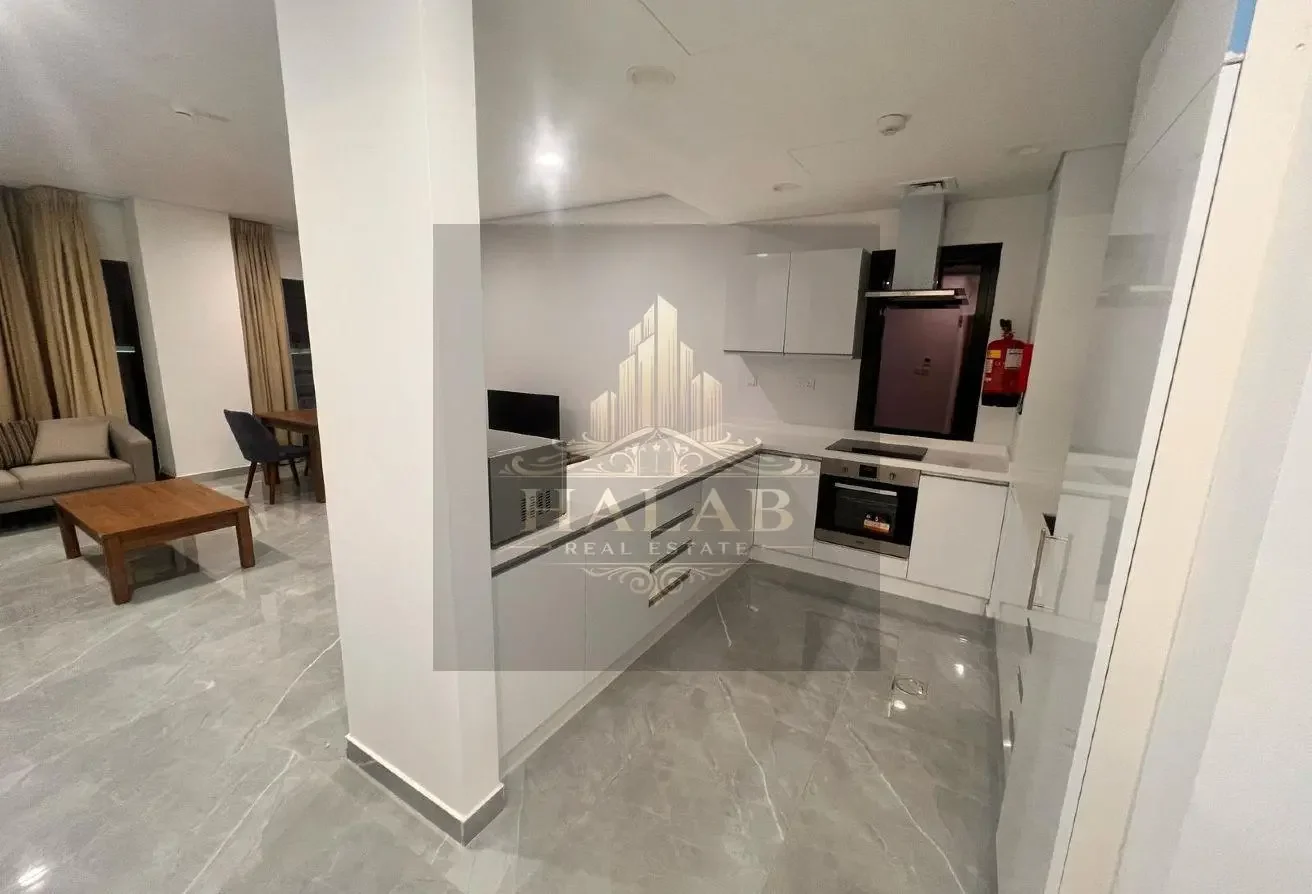 amazing 2 bhk apartment in pearl with a nice view