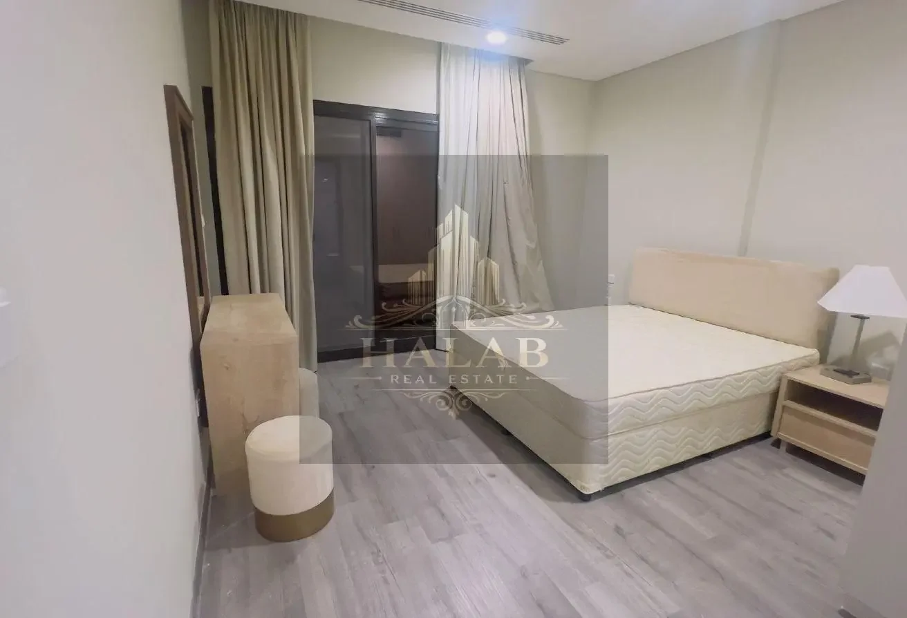 amazing 2 bhk apartment in pearl with a nice view