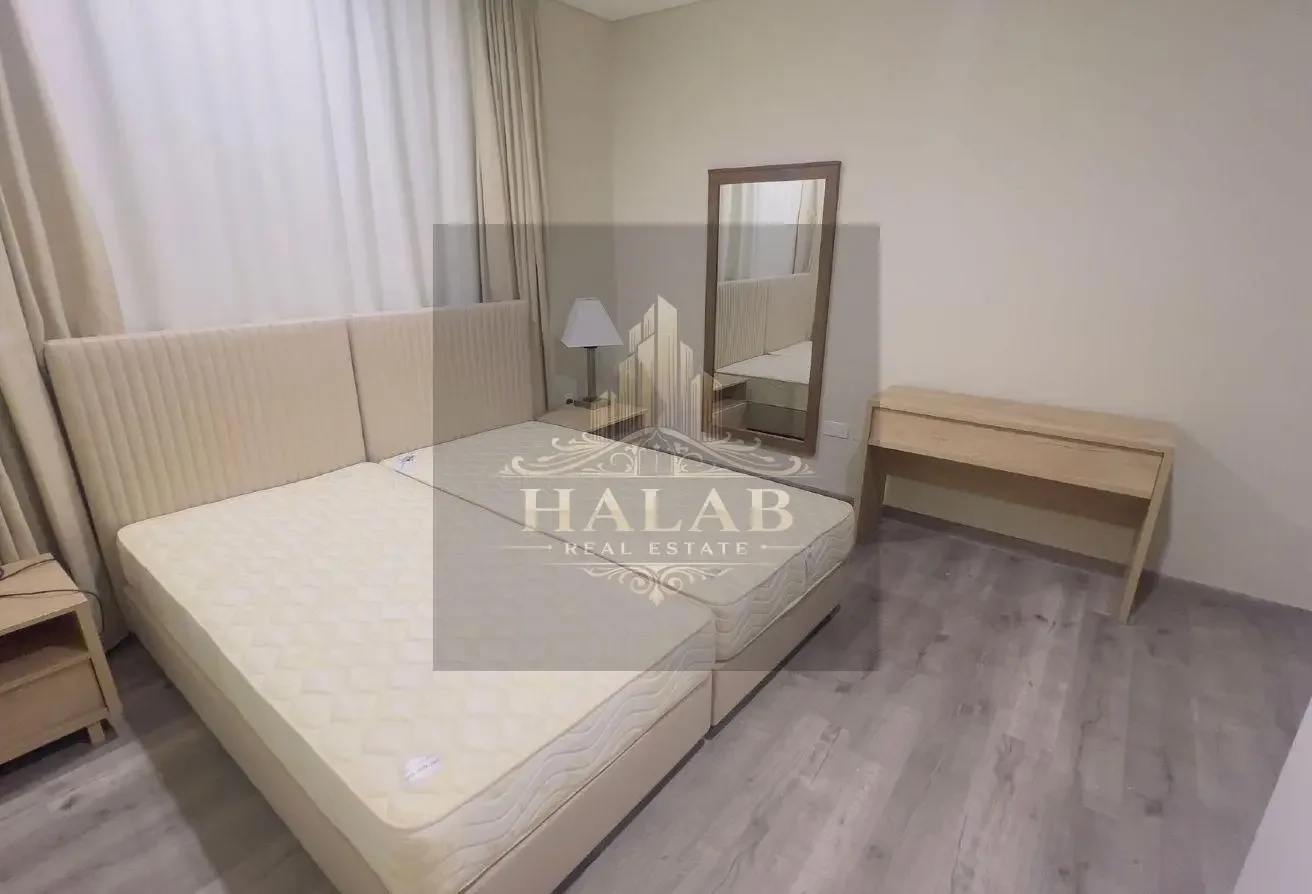 amazing 2 bhk apartment in pearl with a nice view