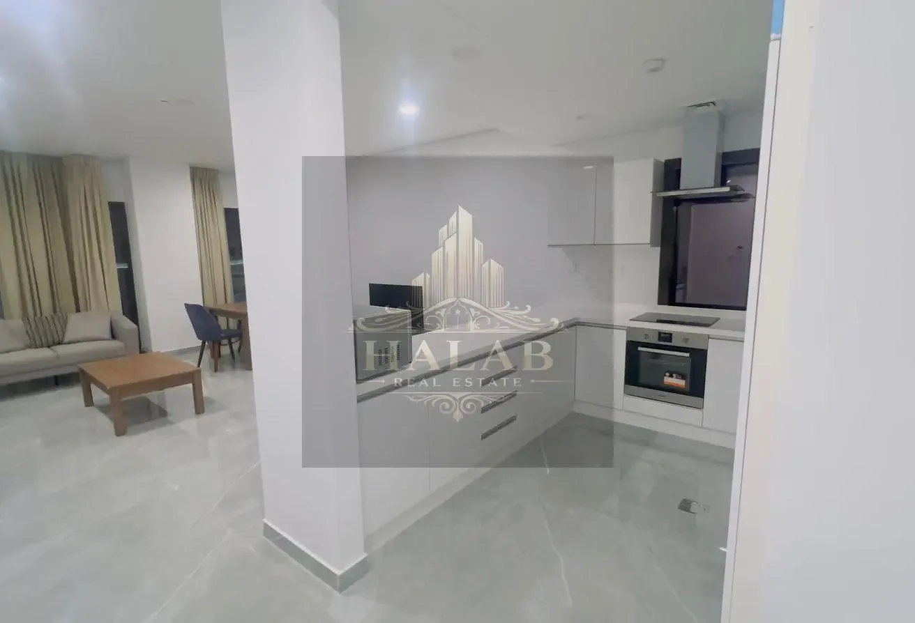 amazing 2 bhk apartment in pearl with a nice view