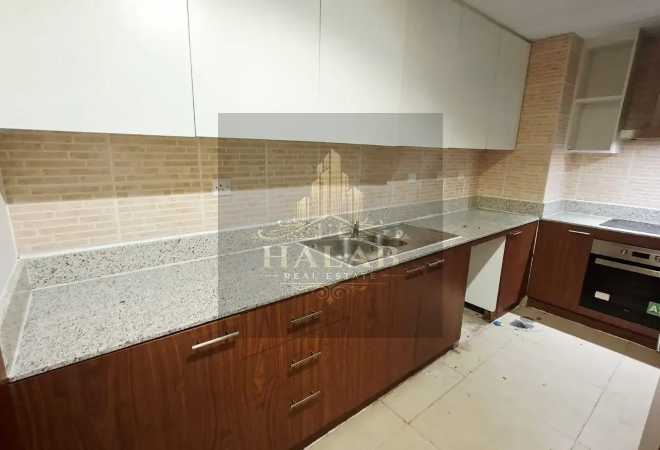 ONE PLUS OFFICE Semi Furnished SEA VIEW IN PEARL