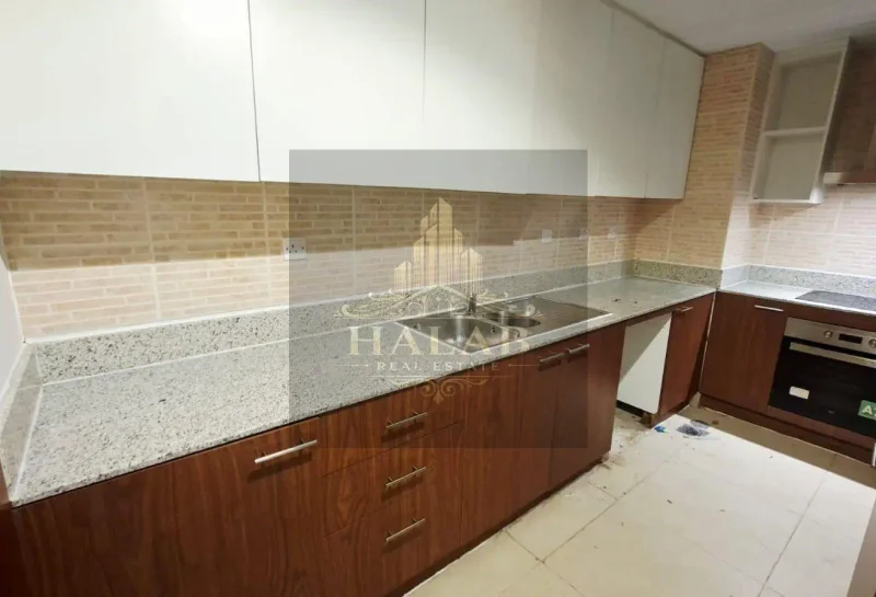 ONE PLUS OFFICE Semi Furnished SEA VIEW IN PEARL
