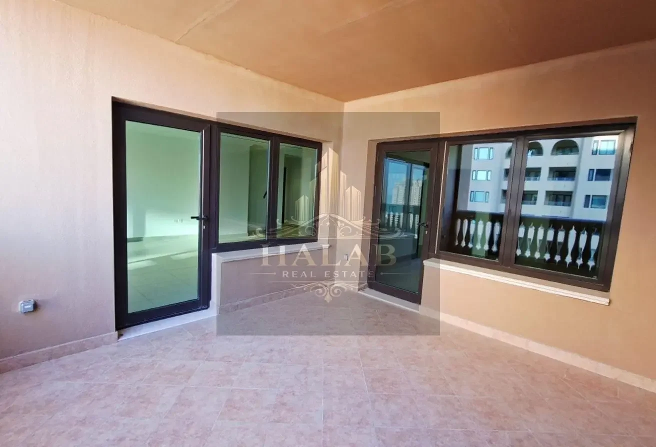 ONE PLUS OFFICE Semi Furnished SEA VIEW IN PEARL
