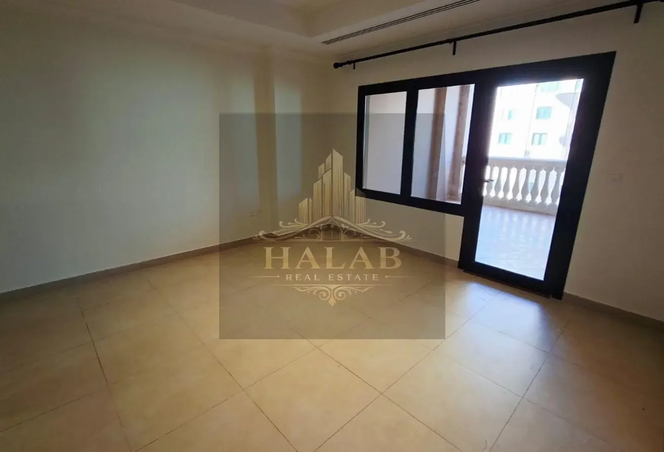 ONE PLUS OFFICE Semi Furnished SEA VIEW IN PEARL