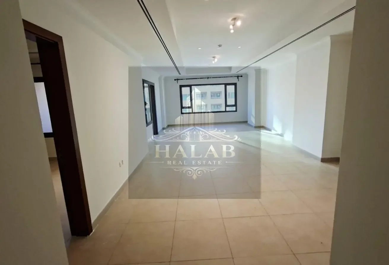 ONE PLUS OFFICE Semi Furnished SEA VIEW IN PEARL